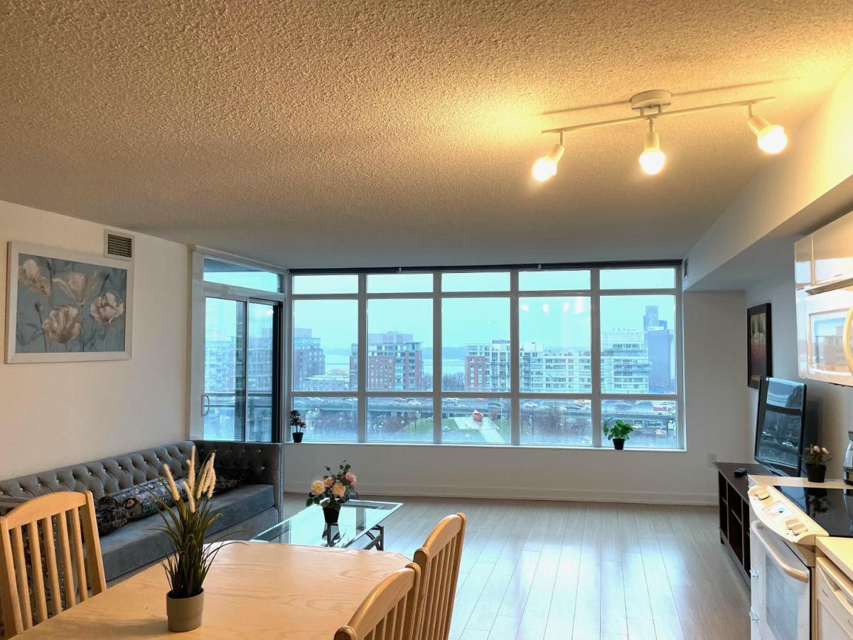 Three-Bedroom Condo With Free Parking Nearby Cn Tower With Lake View Toronto Exterior foto