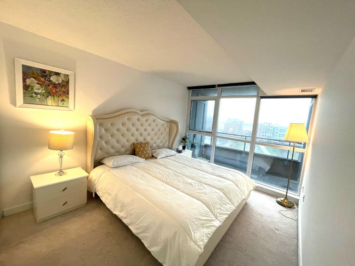 Three-Bedroom Condo With Free Parking Nearby Cn Tower With Lake View Toronto Exterior foto