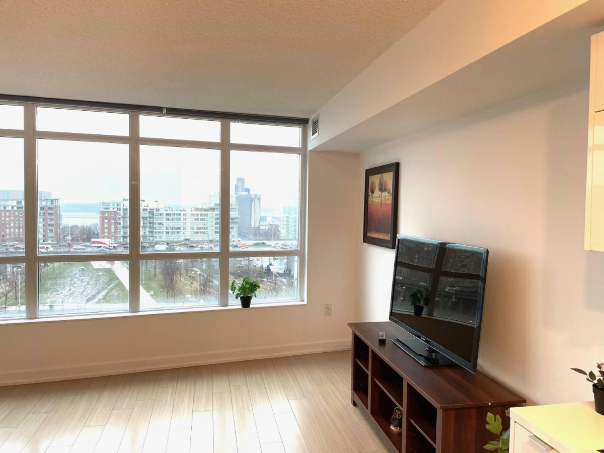 Three-Bedroom Condo With Free Parking Nearby Cn Tower With Lake View Toronto Exterior foto