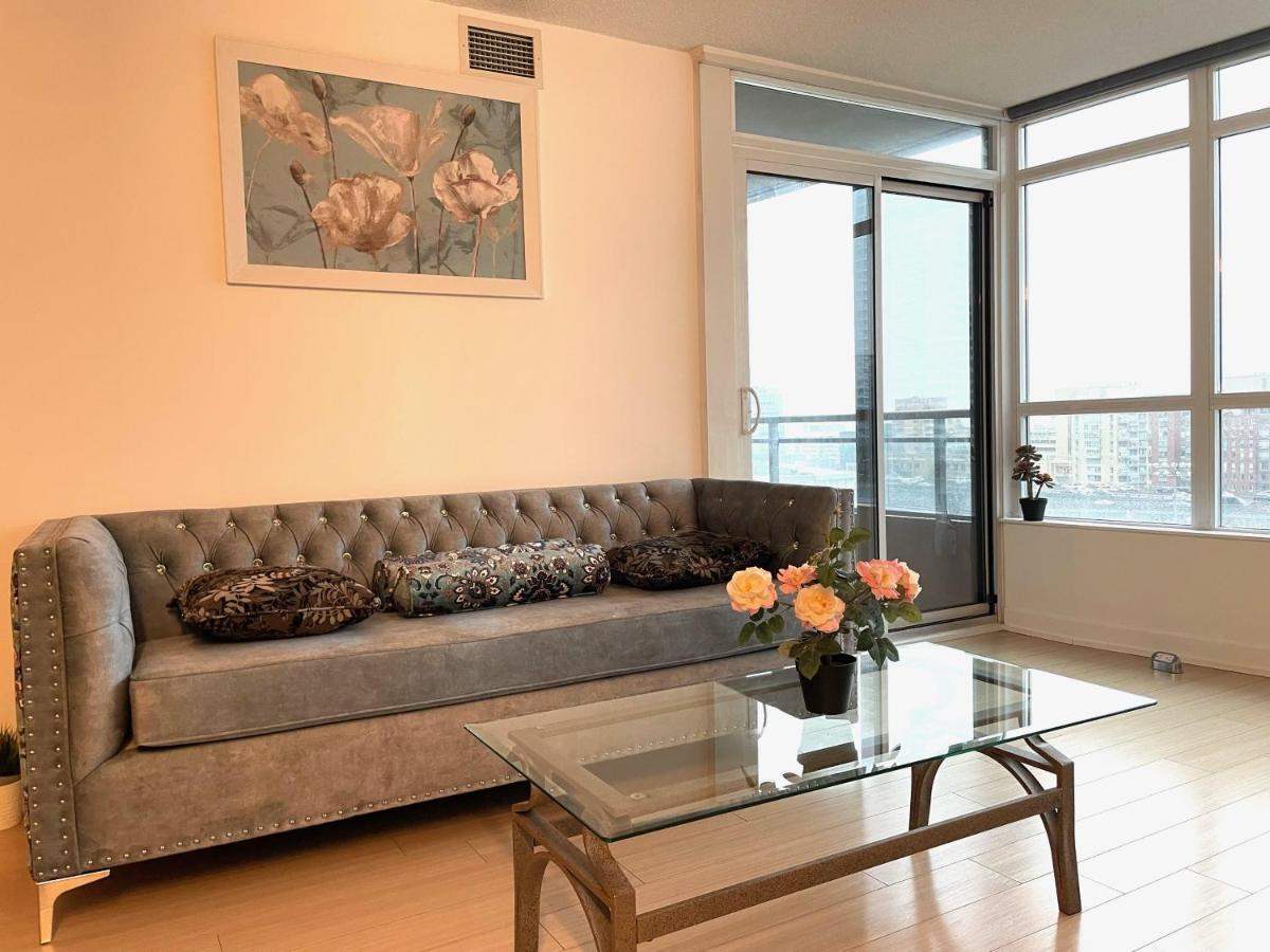 Three-Bedroom Condo With Free Parking Nearby Cn Tower With Lake View Toronto Exterior foto