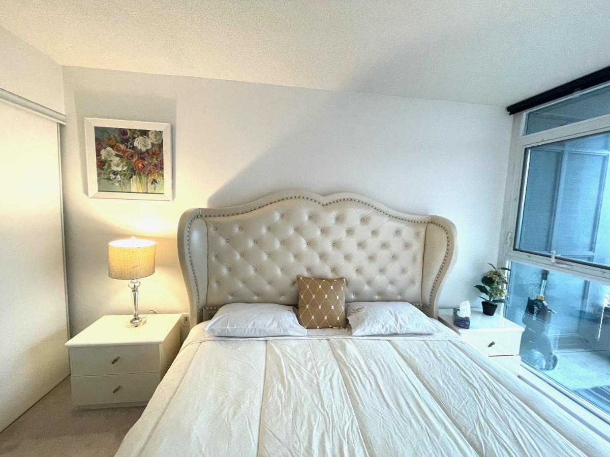 Three-Bedroom Condo With Free Parking Nearby Cn Tower With Lake View Toronto Exterior foto