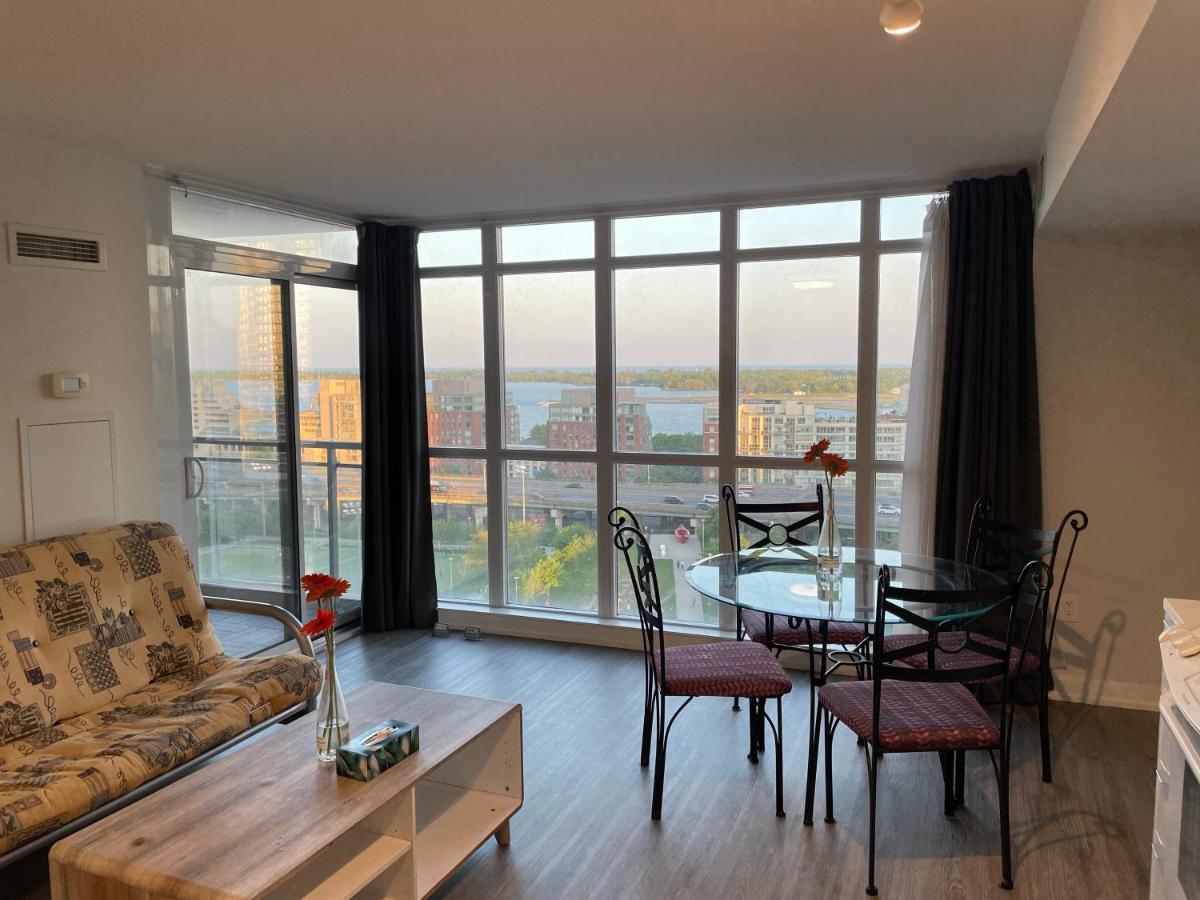 Three-Bedroom Condo With Free Parking Nearby Cn Tower With Lake View Toronto Exterior foto